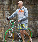 组图：《斯巴达克斯》男主角去世 性感斗士永留荧屏