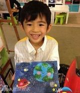 组图：张柏芝秀画作展静态美 齐臀短裤悠闲自在