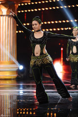 组图：《中国梦想秀》草根圆梦 大妈舞台走红