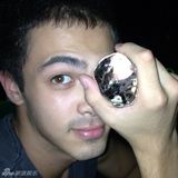 组图：韦唯仨混血儿子帅照曝光 大儿子北大学霸