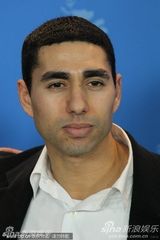 高清组图：《双重恶魔》发布会 女星塞尼耶显娇媚