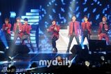 组图：韩国cube公司演唱会首尔举行 泫雅助阵