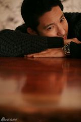 组图：立威廉马年春节柔情大片 中国红倍感温暖