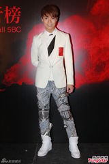 组图：薛凯琪狮子头造型吸睛 郑欣宜承认有新欢