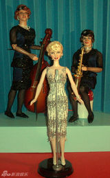 盘点组图：玛丽莲-梦露招牌动作玩偶合辑