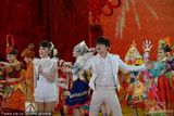 组图：央视蛇年春晚玖月奇迹《中国范儿》