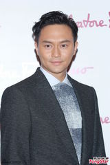 组图：张静初任贤齐等优雅亮相品牌活动