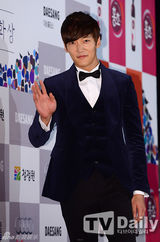 高清图：韩青龙奖金惠秀爆乳 女星裸露全身纹身