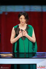 组图：《一九四二》张国立徐帆王中磊领金像奖