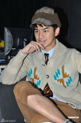 组图：陈柏霖帅气受访 《观音山》影射复杂青春