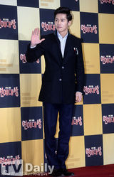 组图：SBS演艺大赏《跑男》大热 金秉万获大奖