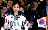 组图：韩国花滑公主金妍儿抵达索契遭围堵