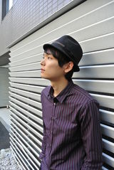 独家组图：古川雄辉与小浪合影 英伦范儿十足