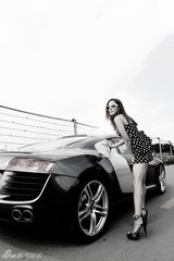 高清组图：米娜汽车大片曝光 劲辣身材不失高贵诱惑