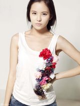 组图：温心休闲范造型曝光 引领清纯简约风潮