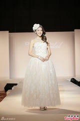 组图：叶熙祺婚纱前胸透明 吴千语想嫁林峰