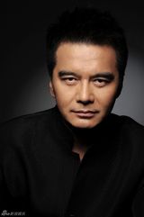 组图：许亚军写真魅力无限 戏中戏外大不同