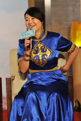 高清图：《山楂树之恋》首映 萨日娜追溯纯真年代