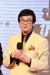 组图：海清加盟《男人如衣服》挑战爱情喜剧