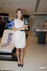 组图：谢婷婷与古天乐出席活动 曝谢贤老花打错电话