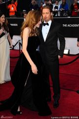 高清组图：安吉丽娜-朱莉携布拉德-皮特黑酷秒杀