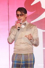 组图：郭富城个唱将凌空跳舞 带来全新超视觉享受