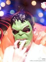 组图：众星欢乐庆圣诞 Angela可爱林志玲性感