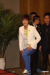 组图：《秘密花园》开机 钟汉良安七炫现身