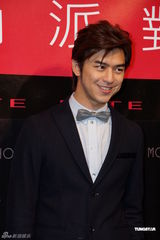 组图：陈柏霖鼓励选手自信 理想情人要独一无二