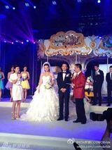 组图：孙茜婚礼内场 灯火缭绕唯美烂漫