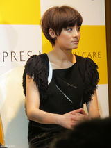 幻灯图：短发孙俪清爽自然 获评世博会城市之星