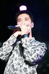 组图：热波音乐节首日 曲婉婷黄立行等献唱