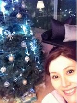 组图：李嘉欣美艳出镜 曝光大肚照幸福满溢