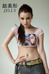 幻灯图：赵美彤粉嫩休闲写真 化身清秀性感精灵