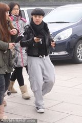 组图：张颂追悼会举行 赵忠祥李咏等众名嘴现身