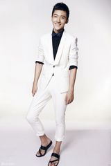 组图：阳光男孩路宏写真展纯真笑容