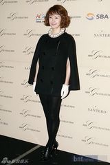 组图：f(x)宋茜与朴宰范全慧彬等众星云集时尚秀场