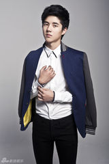 组图：刘昊然写真干净单纯 初涉荧屏备受好评