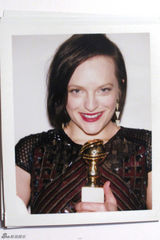 组图：金球奖后台大头照 获奖者卖萌开心留影