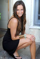 组图：飞鱼菲尔普斯携新欢海岛度假大秀胸肌