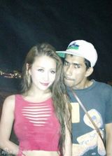 组图：孙敬媛白裙露背装性感 与泰国型男合影