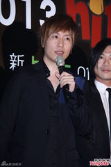 高清图：萧亚轩范玮琪五月天等亮相音乐颁奖礼