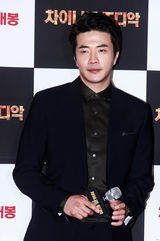 高清组图：成龙韩国宣传新片 众韩星助阵