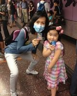 组图：《白娘子》“小青”陈美琪5岁女儿生活照曝光