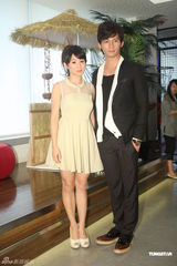 组图：温升豪自爆曾是“小资” 郭书瑶不惧比性感