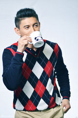 组图：吴奇隆型男亮相首期《明星Do In Style》