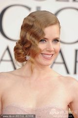 组图：《大师》艾米-亚当斯鱼尾裙复古