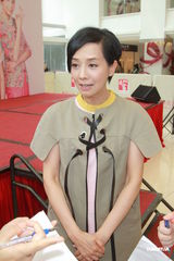 组图：毛舜君称罗慧娟患癌很乐观 老公很爱她