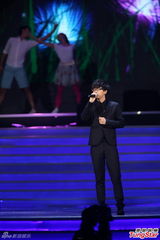 组图：胡夏放歌小巨蛋演绎《那些年》