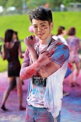 组图：邓养天MV花絮照曝光 唯美色彩添视觉冲击